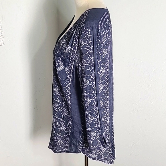 Fred David Blue & White Patterned Top, Size XL - Picture 8 of 12